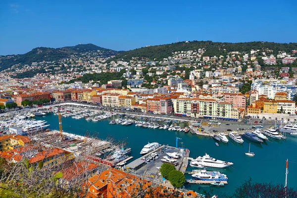 Nice limanının güzel manzarası, Fransa.