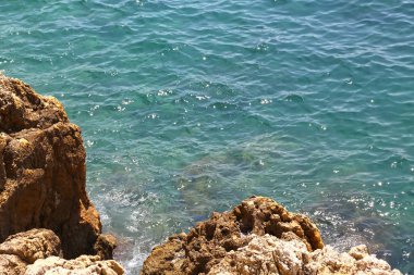 Deniz kıyısı ve dalgalar ile arka plan