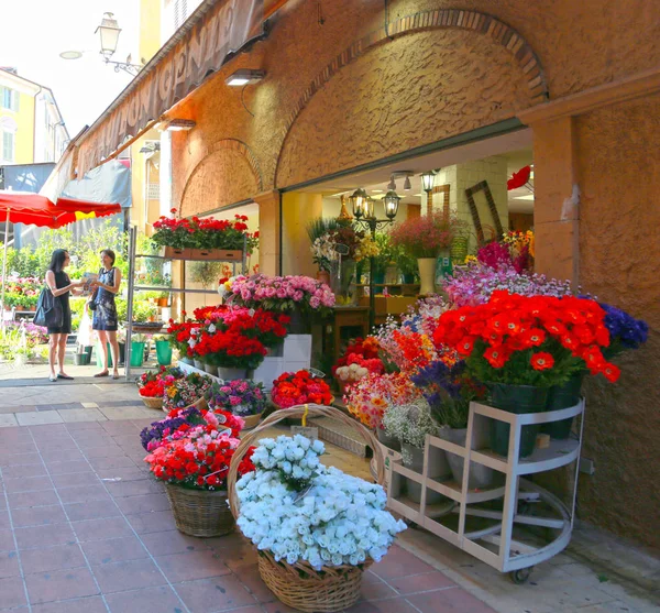 Nice, France - June 11, 2014: Flower shop in old town in Nice, Fr — стоковое фото