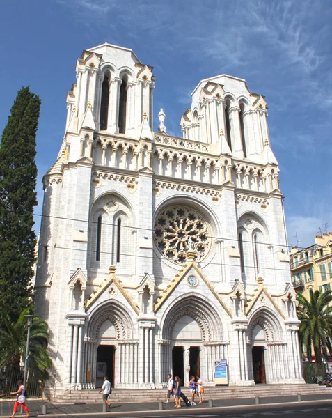 Nice, França - 06 de agosto de 2013: Basílica de Notre-Dame de Nice — Fotografia de Stock