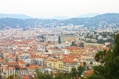 Nice Fransız Rivierası şehri, kuş balon yüksekliğinden görünümü