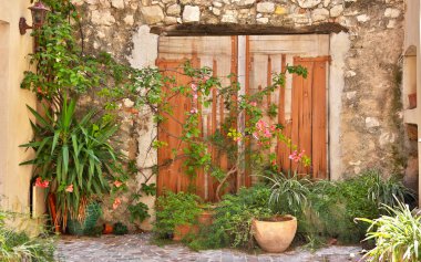 Antibes, Alpes-Maritimes, Fransa-Haziran 16, 2014: şehir sokakları