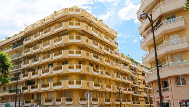 Antibes, Alpes-Maritimes, Fransa-Haziran 16, 2014: şehir sokakları