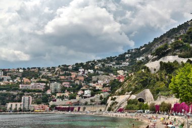 Villefranche-sur-Mer, Fransa - 16 Haziran 2014: güneşte deniz plajı