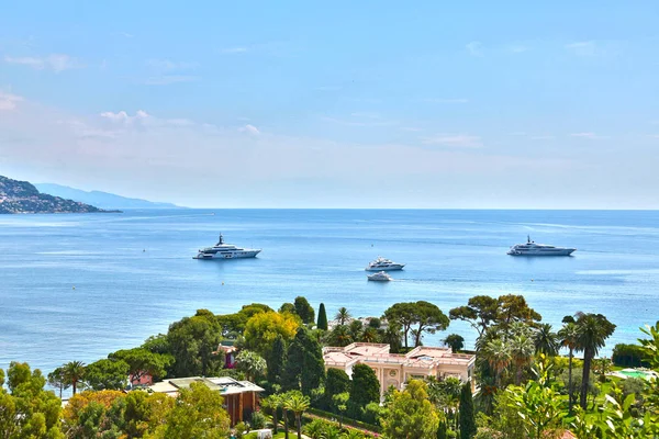 Nice, france - 17. juni 2014: mediterraner meerblick von saint- — Stockfoto