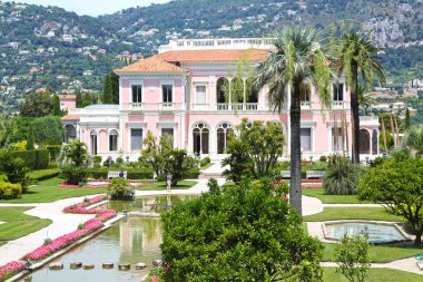 Nice, Fransa- 17 Haziran 2014: Villa Ephrussi de ön görünümü