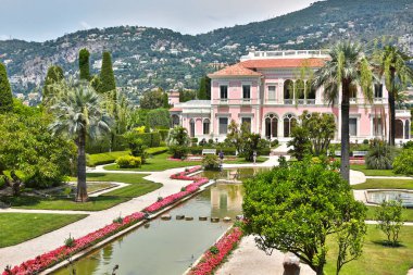 Nice, Fransa- 17 Haziran 2014: Villa Ephrussi de ön görünümü