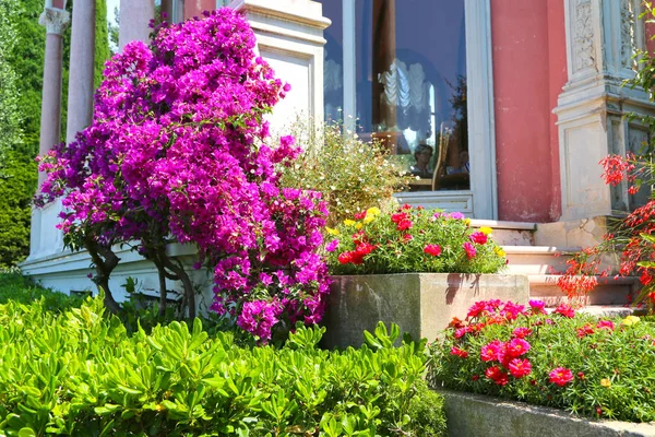 Nice, Fransa- 17 Haziran 2014: Villa Ephrussi de Rothschild