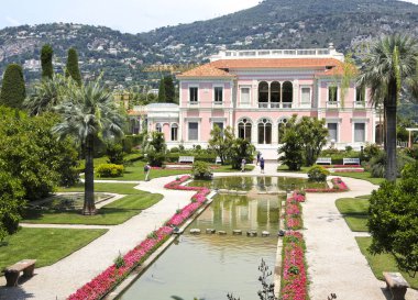 Nice, Fransa- 17 Haziran 2014: Villa Ephrussi de ön görünümü