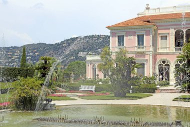 Nice, Fransa- 17 Haziran 2014: Villa Ephrussi de ön görünümü