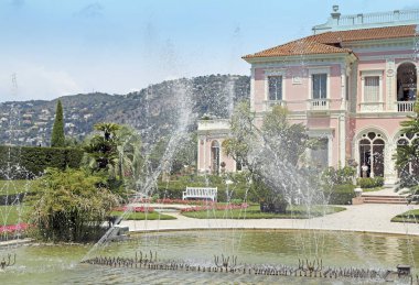 Nice, Fransa- 17 Haziran 2014: Villa Ephrussi de ön görünümü