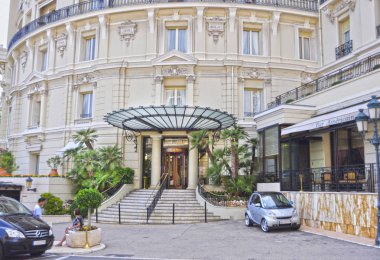Monte-Carlo, Monako - 13 Haziran 2014: Hotel de Paris in Monte-Car