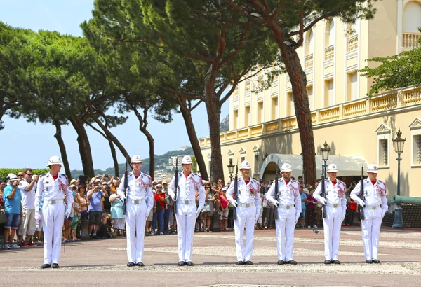 Monaco City, Monaco - June 13, 2014: Changing of the Guard — Stock Photo, Image