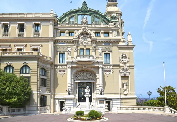 Monte-Carlo, Monaco- August 3, 2013: The Opera de Monte-Carlo — Stock Photo, Image