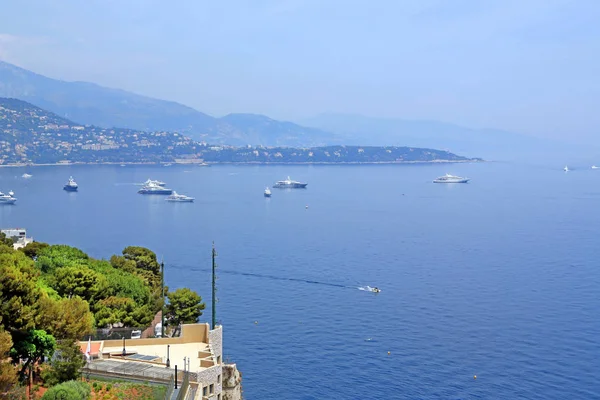 Monte-Carlo, Monaco 13 juni 2014: by og strand, udsigt fra - Stock-foto