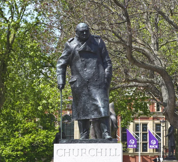 London, Great Britain -May 22, 2016: Statue of Winston Churchill — Stock Photo, Image