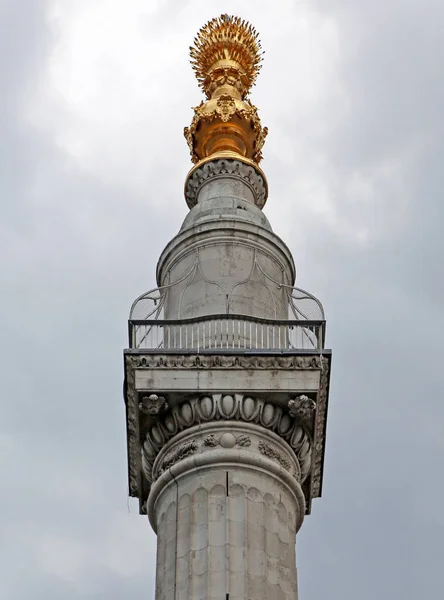 London, Great Britain -May 23, 2016: The Monument to the Great F — Stock Photo, Image