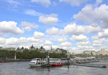 Londra, Büyük Britanya-Mayıs 22, 2016: City Cruises London Eye Pie