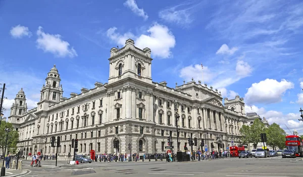 Londres, Gran Bretaña - 22 de mayo de 2016: Oficinas del Gobierno — Foto de Stock