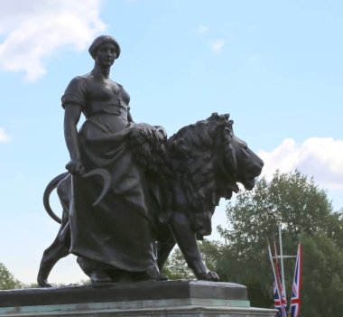 Londra, Büyük Britanya -23 Mayıs 2016: Victoria Anıtı, 