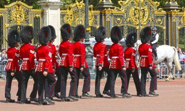 Londra, Büyük Britanya -23 Mayıs 2016: Bucki'de Muhafızları Değiştirmek