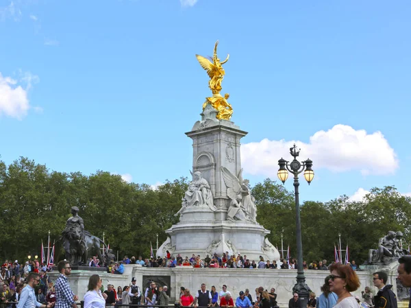 Лондон, Великобритания -23 мая 2016 г.: Мемориал Виктории — стоковое фото