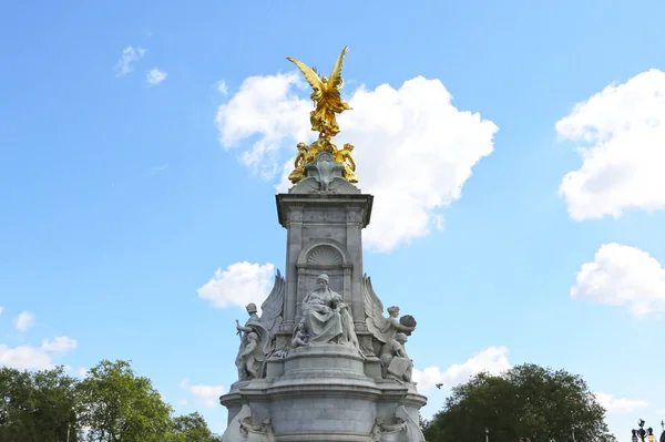 Лондон, Великобритания - 23 мая 2016 года: Мемориал Виктории — стоковое фото