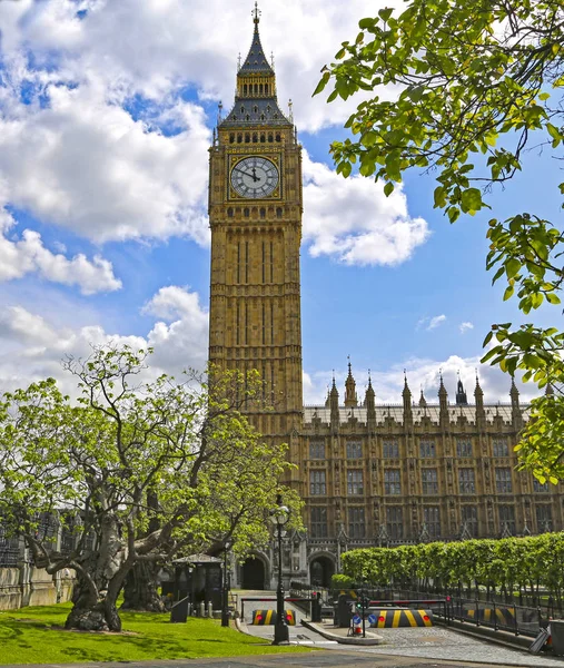 英国伦敦 - 2016年5月22日：大本钟和韦斯特明景观 — 图库照片
