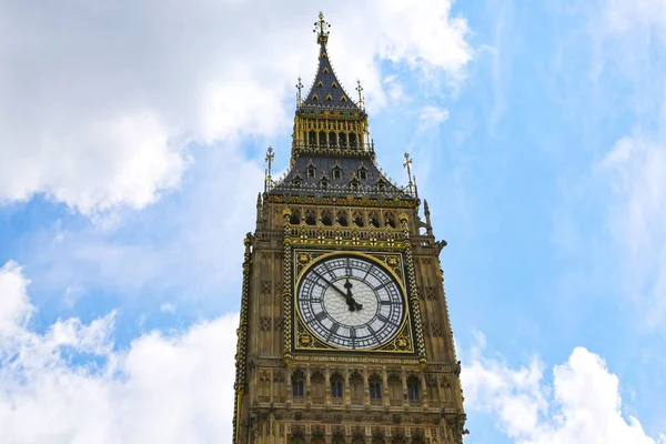 London, Great Britain -May 22, 2016: view of Big Ben — Stock Photo, Image