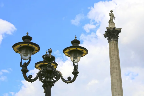 Londres, Gran Bretaña 23 de mayo de 2016: Antiguo farol inglés — Foto de Stock