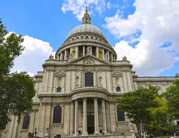 Londres, Gran Bretaña - 23 de mayo de 2016: Catedral de San Pablo — Foto de Stock
