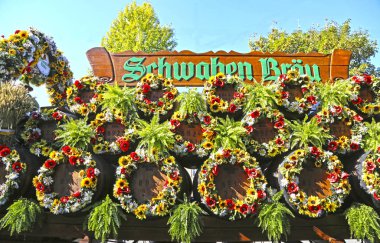 Stuttgart, Almanya-30 Eylül 2018: bira festivali, şenlikli pr