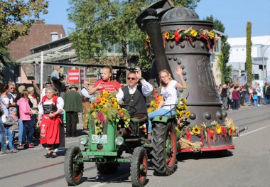 Stuttgart, Almanya-30 Eylül 2018: bira festivali, şenlikli pr