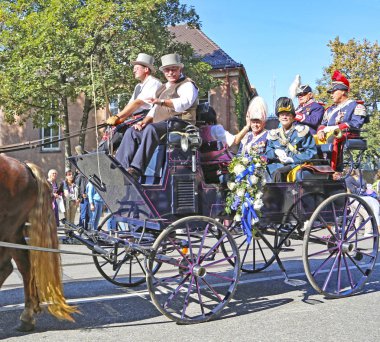 Stuttgart, Almanya-30 Eylül 2018: bira festivali, şenlikli pr