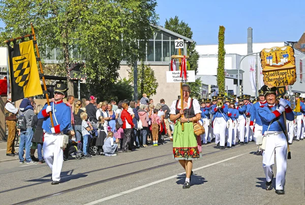 Stuttgart, deutschland-september 30, 2018: bierfest, festliche pr — Stockfoto