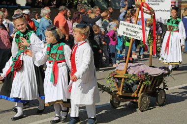 Stuttgart, Almanya-30 Eylül 2018: bira festivali, şenlikli pr