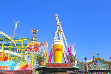 Stuttgart, Almanya - 30 Eylül 2018: bira festivali, fuar alanı