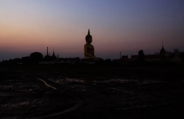 Sombra Buddha Templo Con Puesta Del Sol —  Fotos de Stock