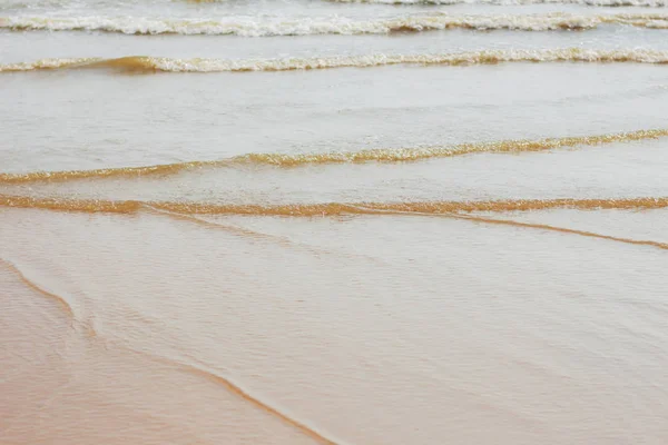 Water Golven Het Strand Met Zonlicht Zee — Stockfoto