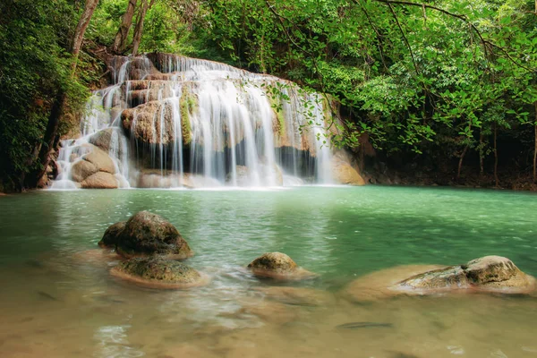 Cascata Con Bella Nel Parco Della Thailandia Immagini Stock Royalty Free