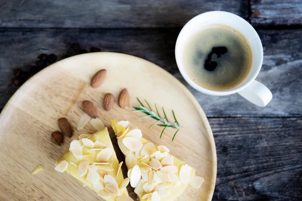 Cake and coffee cup with top view. — Stock Photo, Image