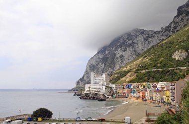 İngiliz toprağı Gibraltar kıyı şeridi bulunan İspanya ile