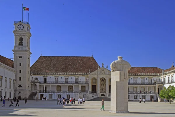 Coimbra Portugal Mayo 2018 Gente Está Caminando Por Plaza Universitaria — Foto de Stock