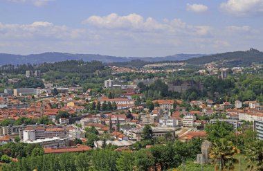 Guimaraes Mount Penha Kuzey Portekiz üzerinden şehir görüntüsü