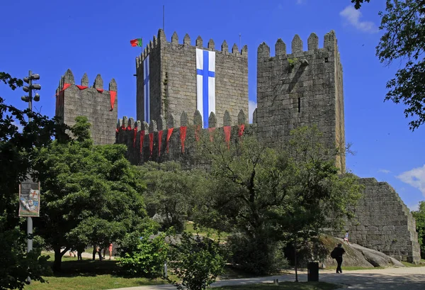 Zamek Guimarães Okolicznym Parku Północnej Części Portugalii — Zdjęcie stockowe
