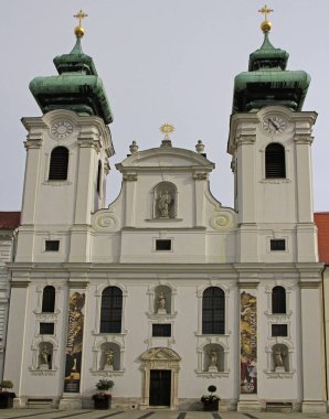 Gyor, Macaristan - 29 Mayıs 2018: Benedictine Church of St Ignatius Loyola Gyor, Macaristan
