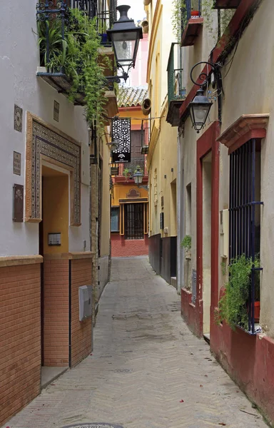 Rua Estreita Cidade Velha Sevilha Espanha — Fotografia de Stock