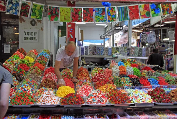 Tel Aviv Israel Noviembre 2017 Hombre Vende Dulces Orientales Mercado —  Fotos de Stock