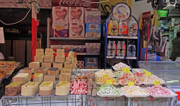 特拉维夫 以色列 2017年11月30日 在以色列特拉维夫的卡梅尔市场与东方糖果摊档 — 图库照片