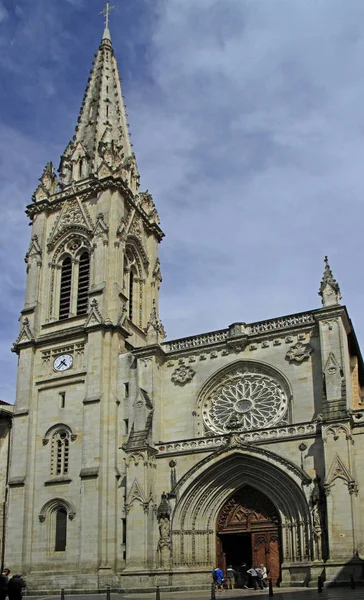 Bilbao Spain May 2018 People Walk Saint James Cathedral Spanish — Stock Photo, Image